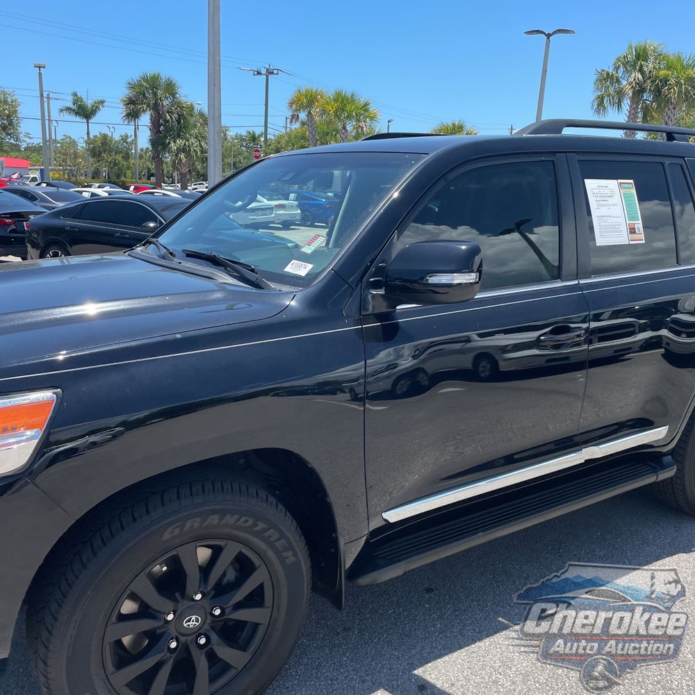 2018 Toyota Land Cruiser Base