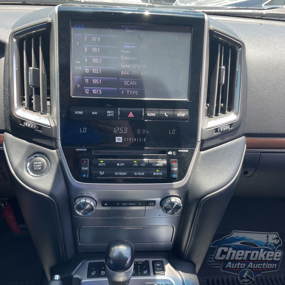2018 Toyota Land Cruiser Base