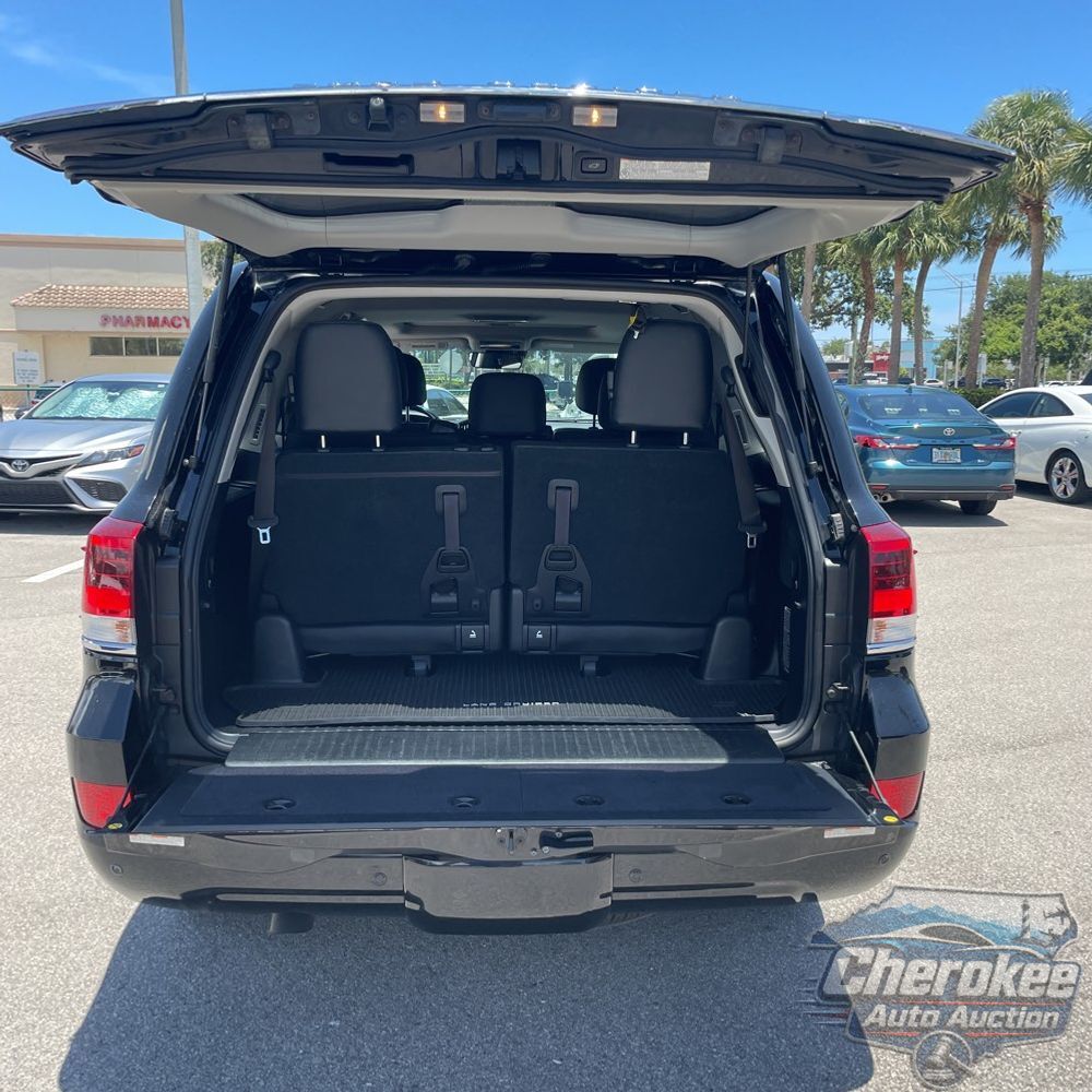 2018 Toyota Land Cruiser Base