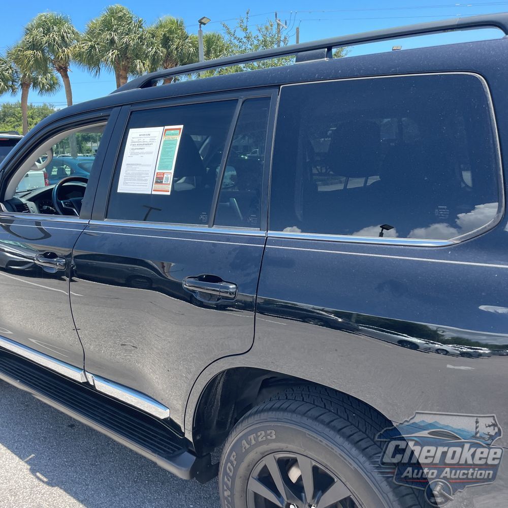 2018 Toyota Land Cruiser Base