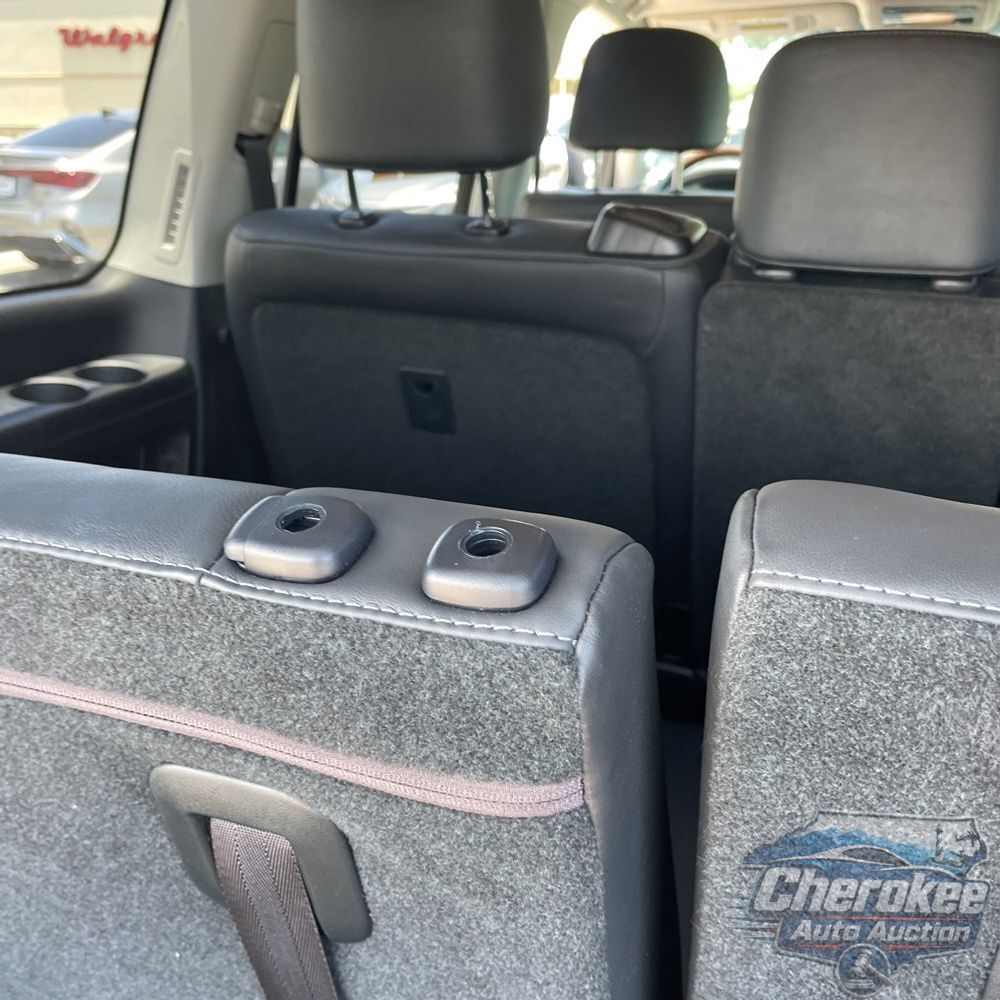 2018 Toyota Land Cruiser Base