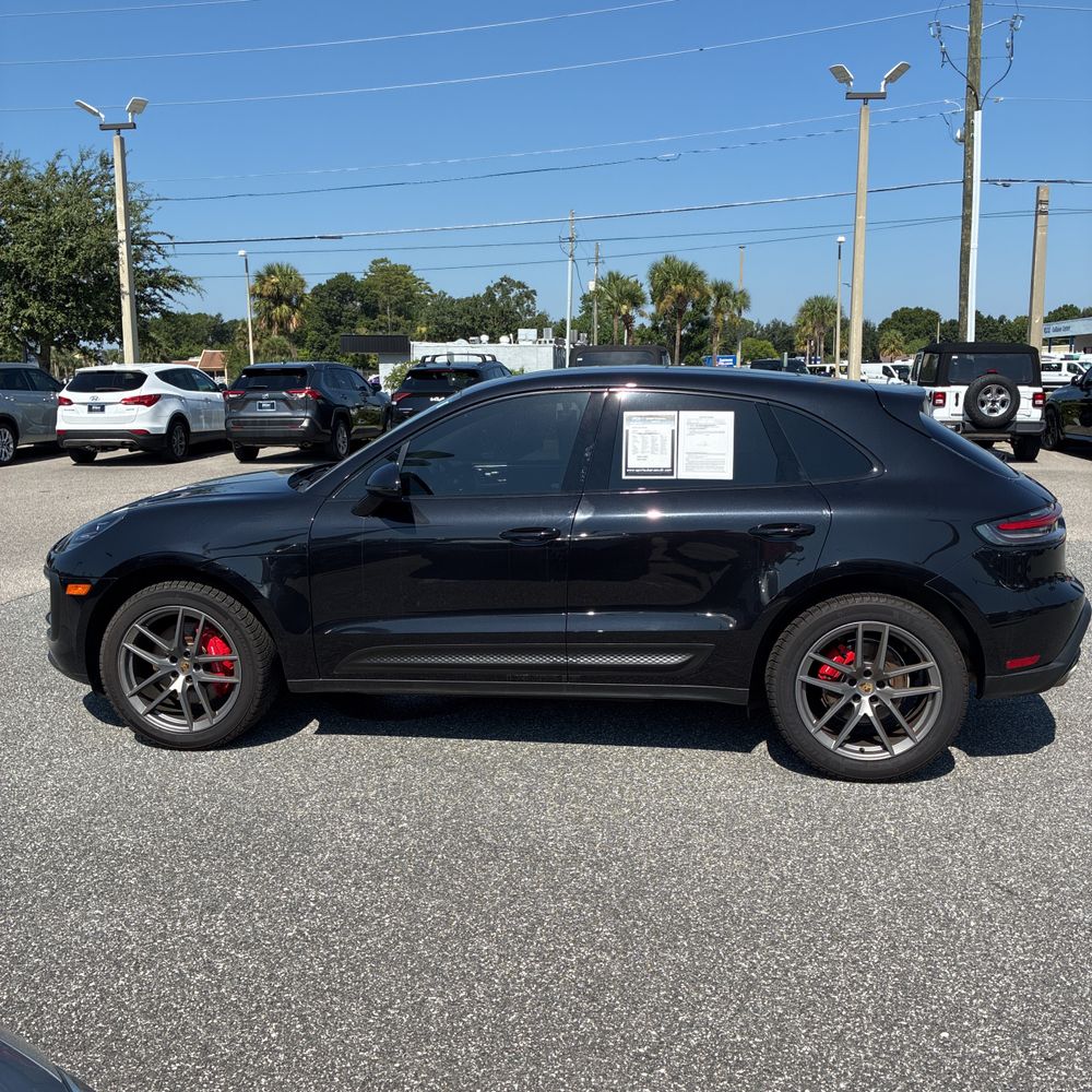 2022 Porsche Macan S