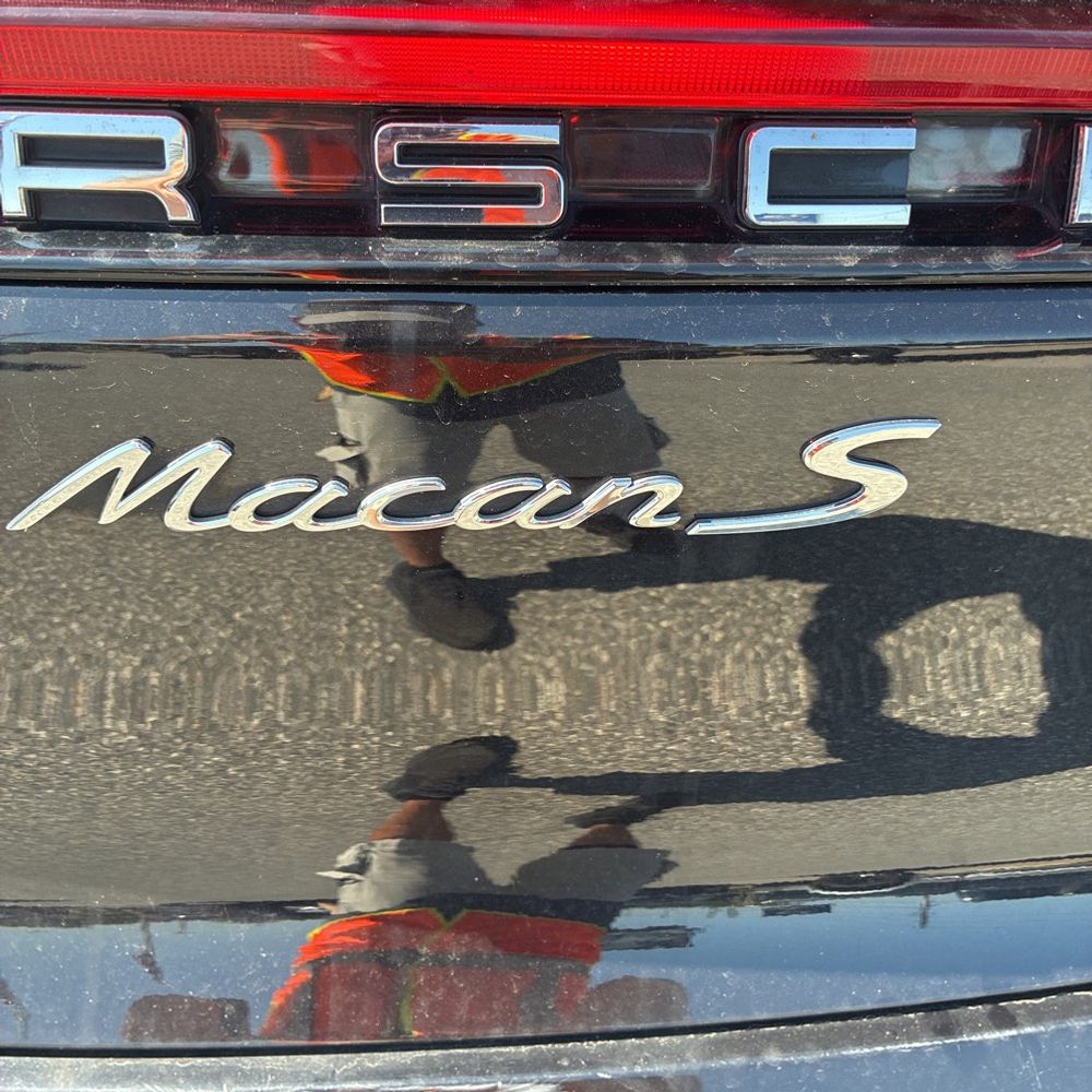 2022 Porsche Macan S