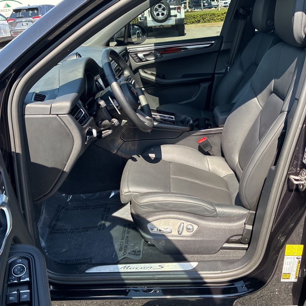 2022 Porsche Macan S