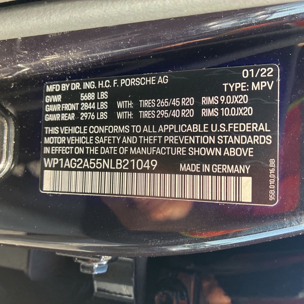 2022 Porsche Macan S