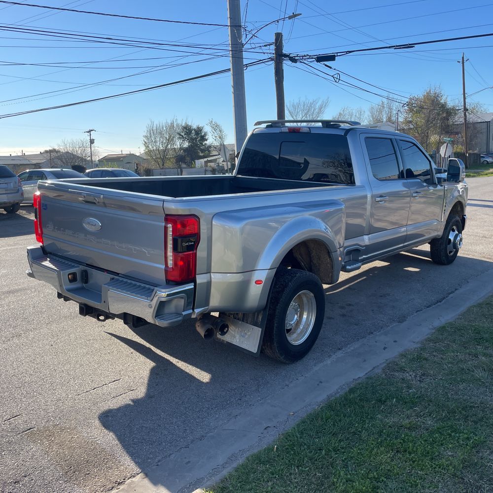2023 Ford F-350 Super Duty Lariat
