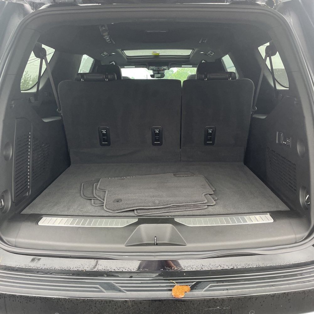 2024 Chevrolet Suburban High Country