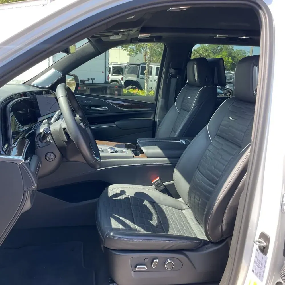 2024 Cadillac Escalade ESV Sport Platinum