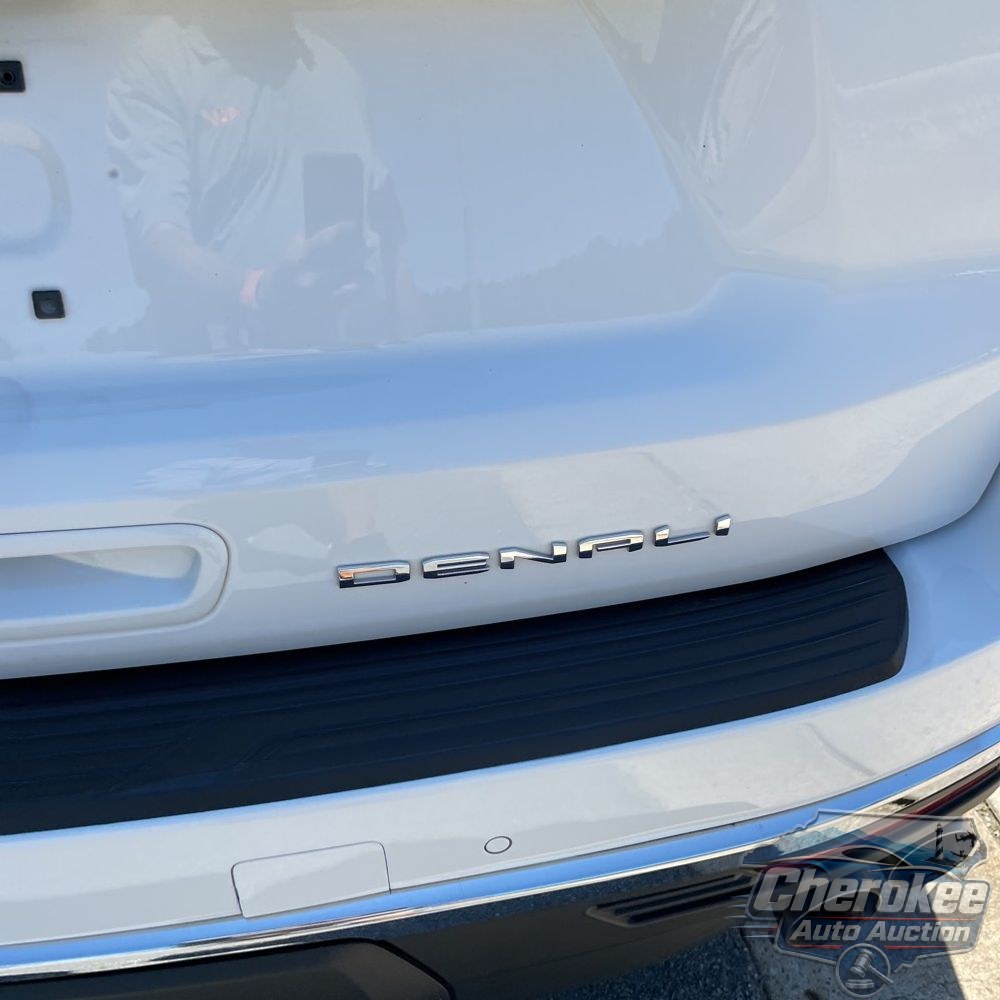 2023 GMC Yukon Denali