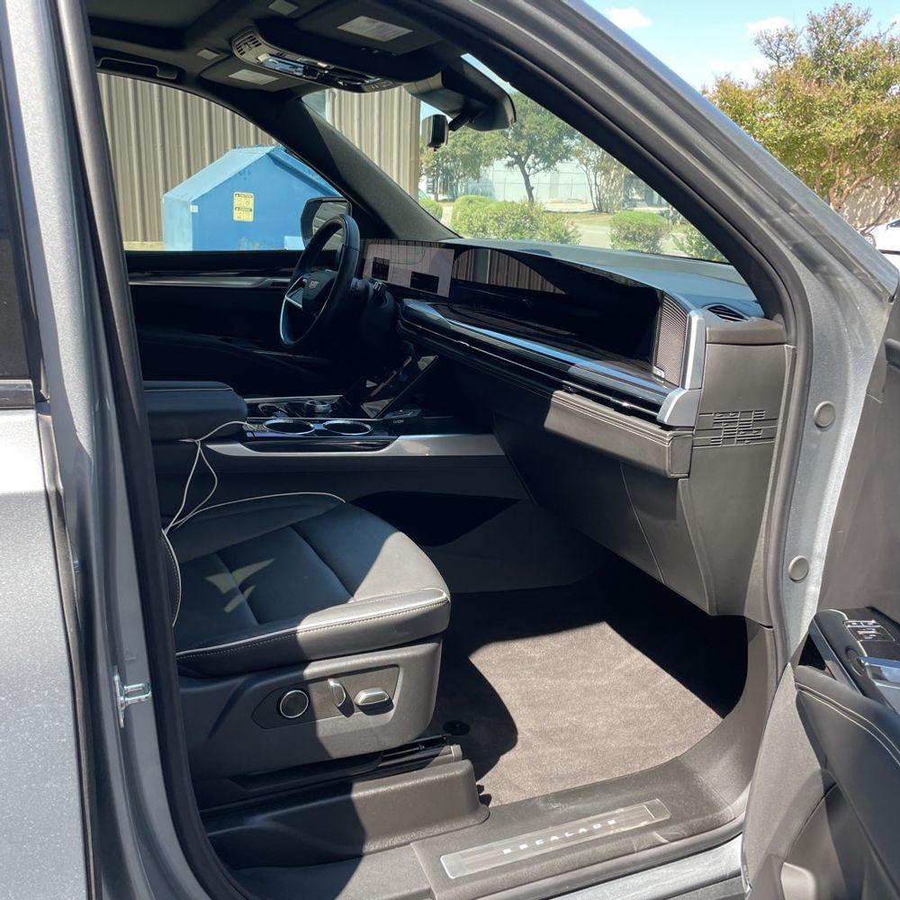2025 Cadillac Escalade ESV Sport