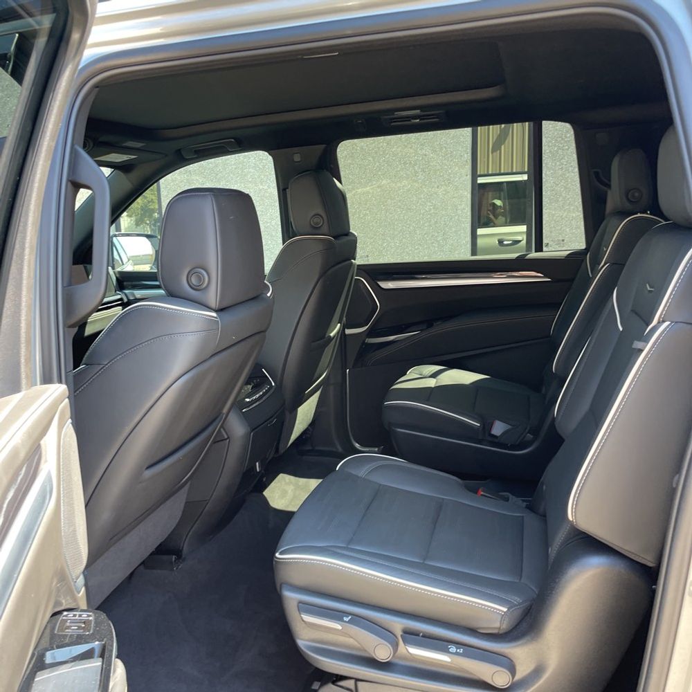 2025 Cadillac Escalade ESV Sport