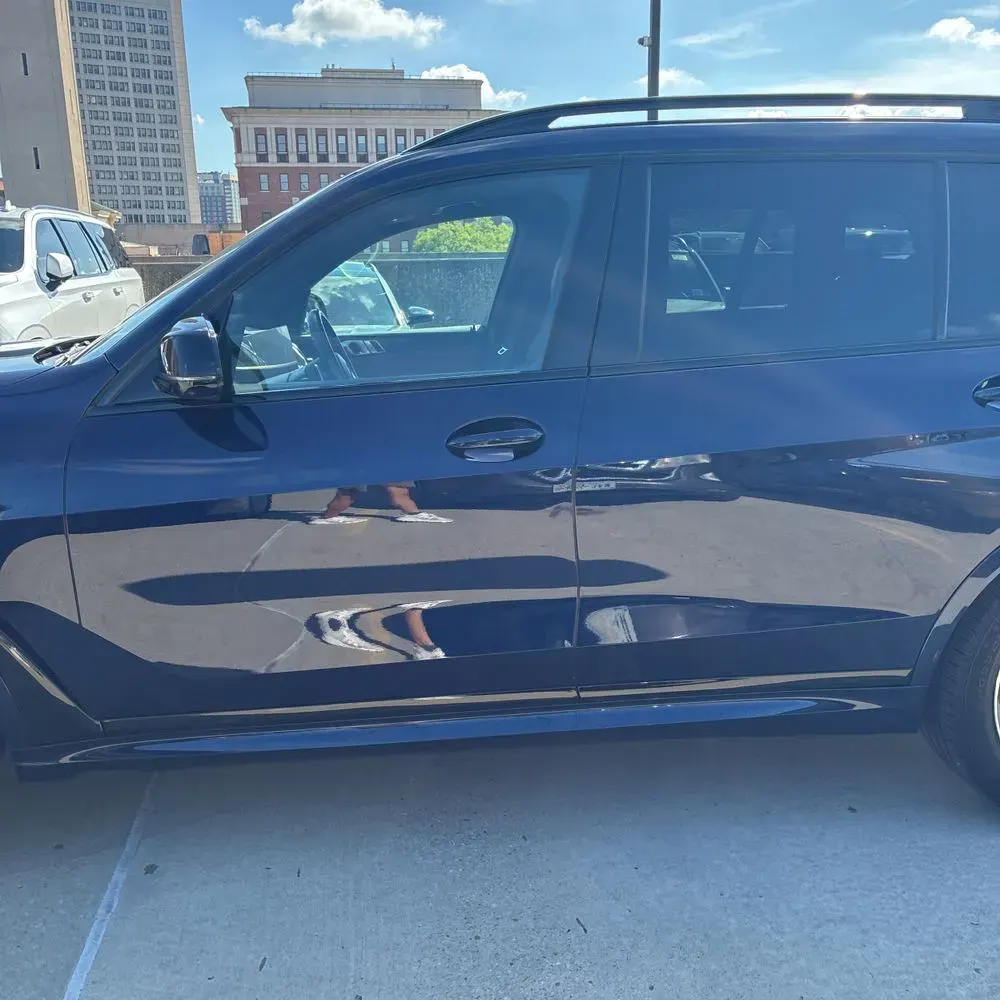 2023 BMW X7 M60i