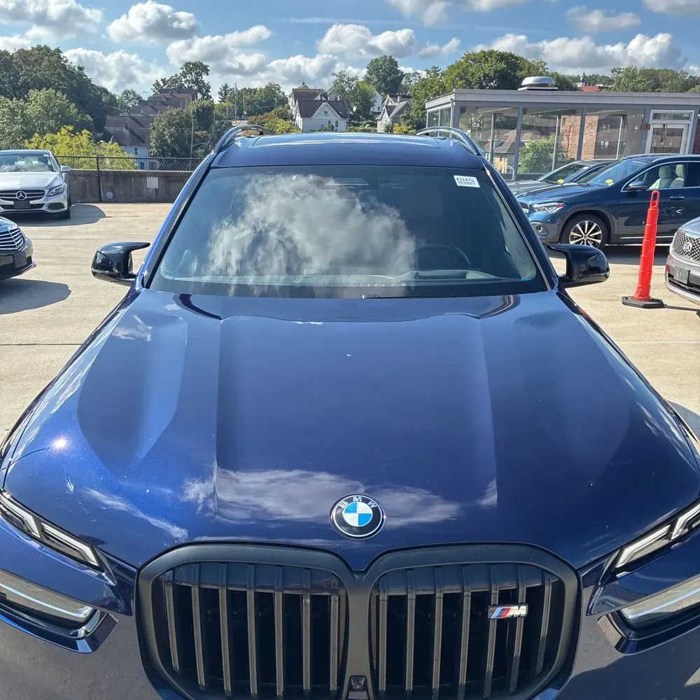 2023 BMW X7 M60i