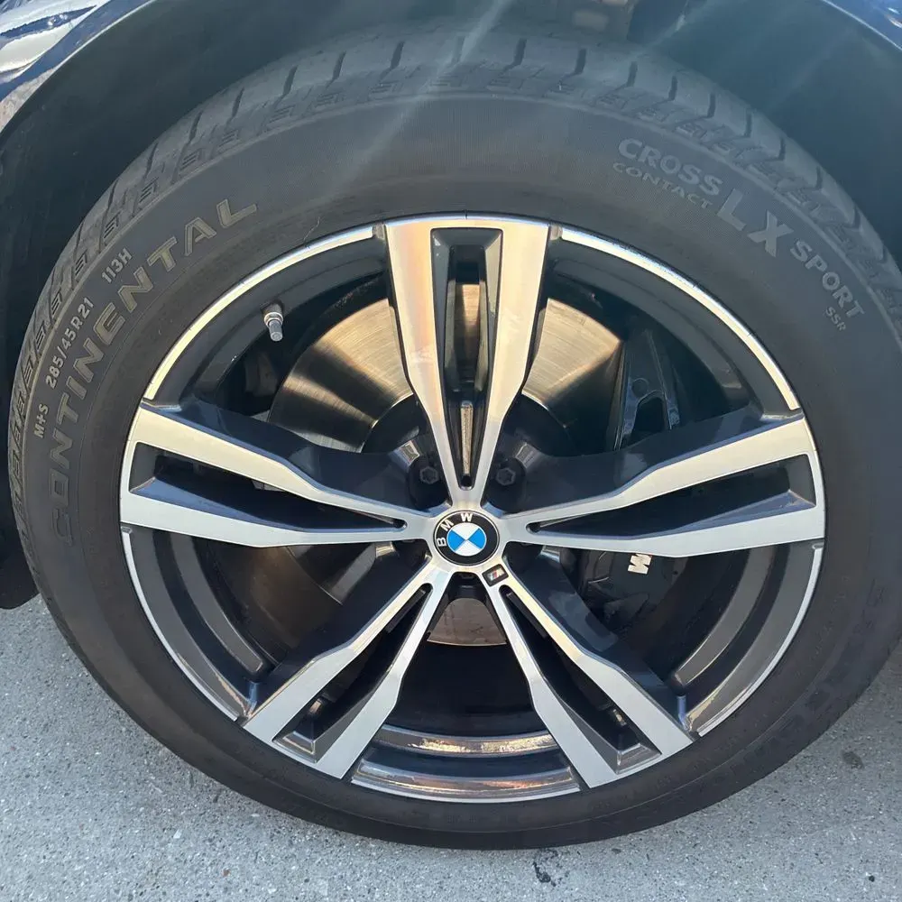 2023 BMW X7 M60i