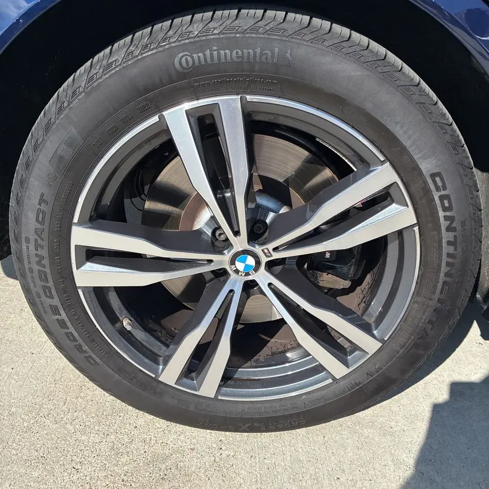 2023 BMW X7 M60i