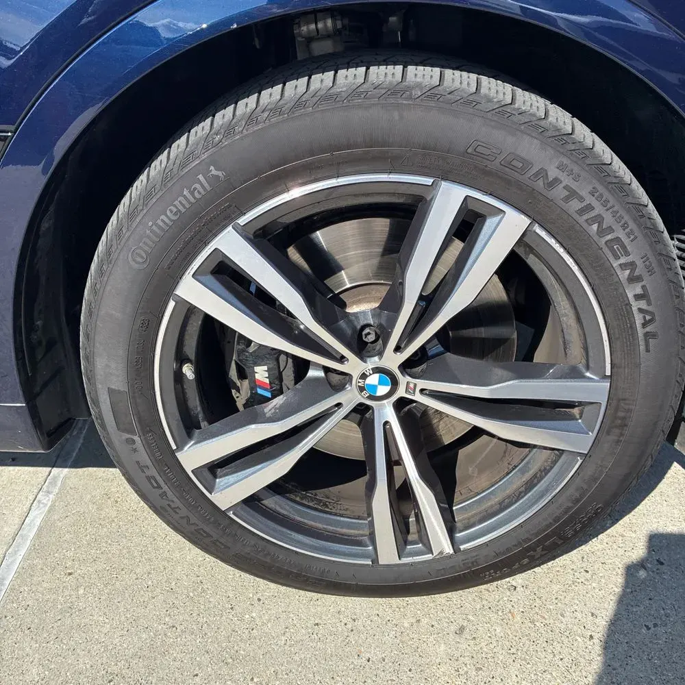 2023 BMW X7 M60i