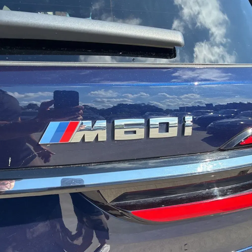 2023 BMW X7 M60i