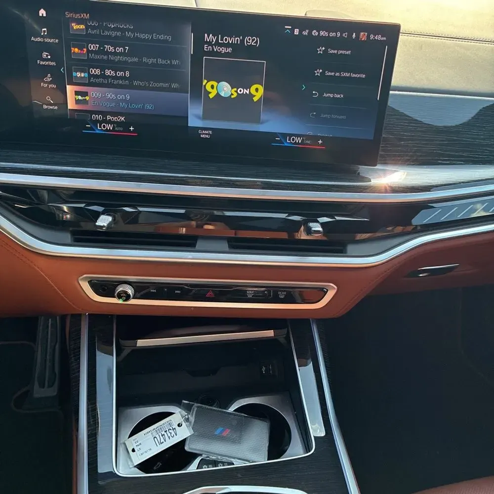 2023 BMW X7 M60i