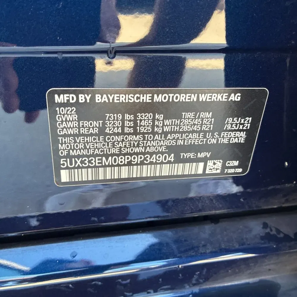 2023 BMW X7 M60i