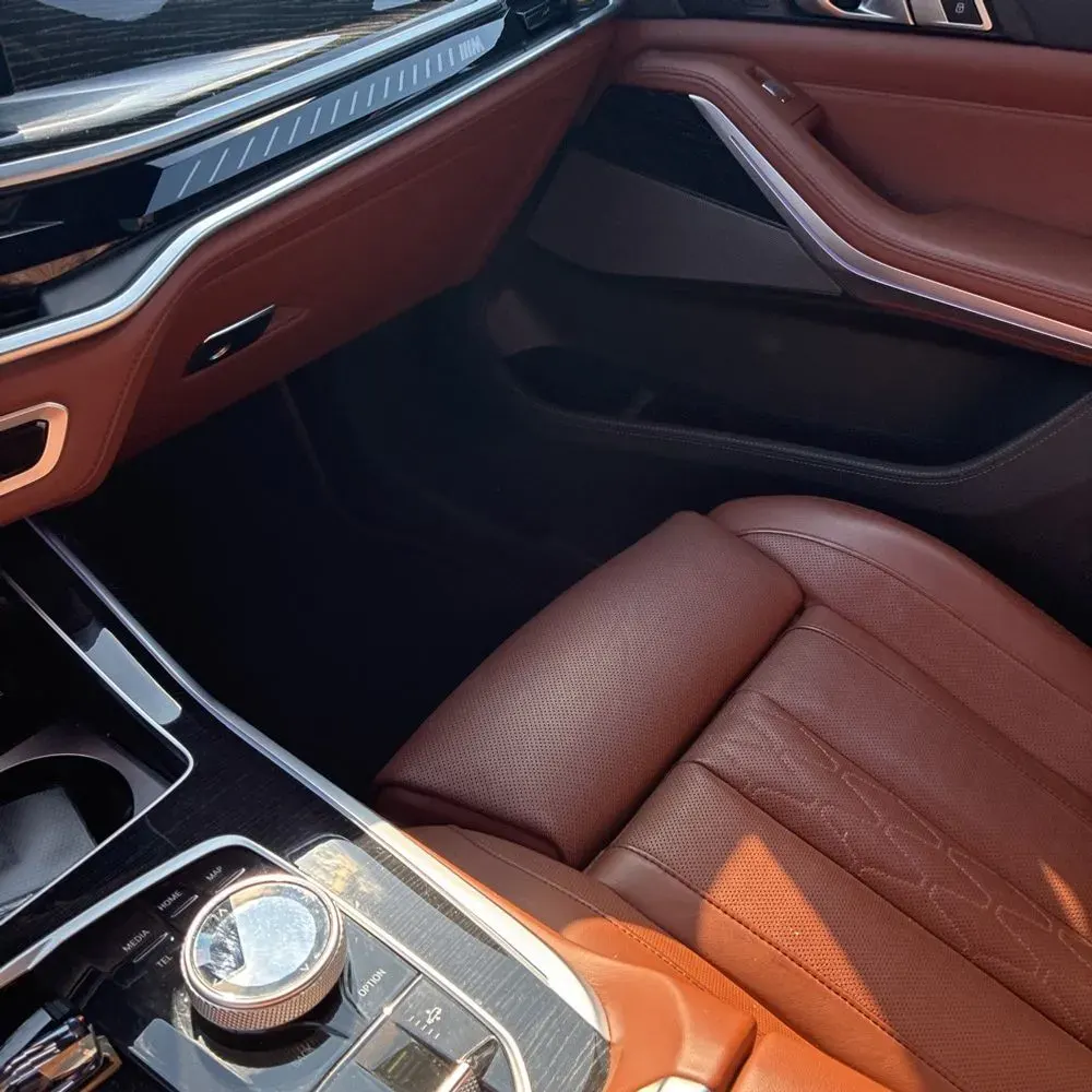 2023 BMW X7 M60i