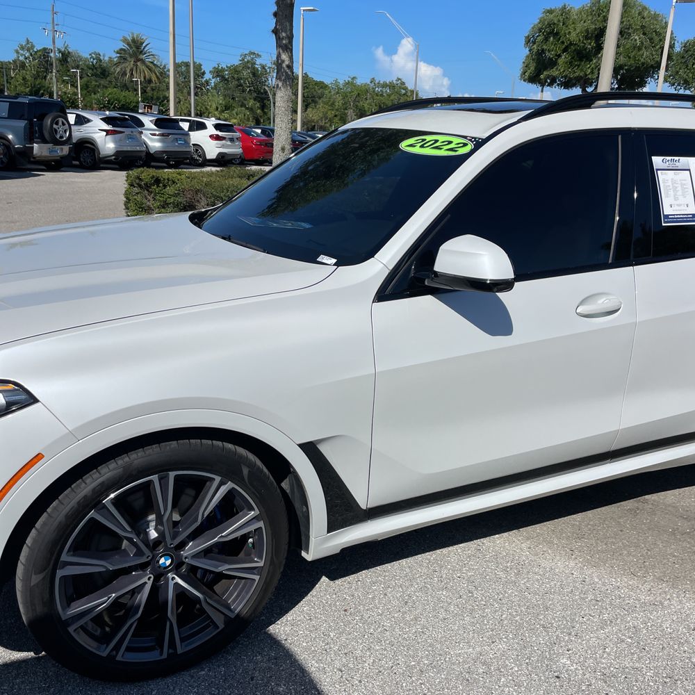 2022 BMW X7 M50i