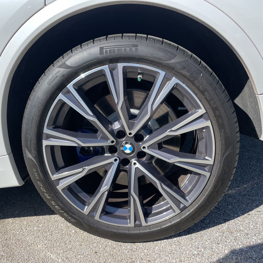 2022 BMW X7 M50i