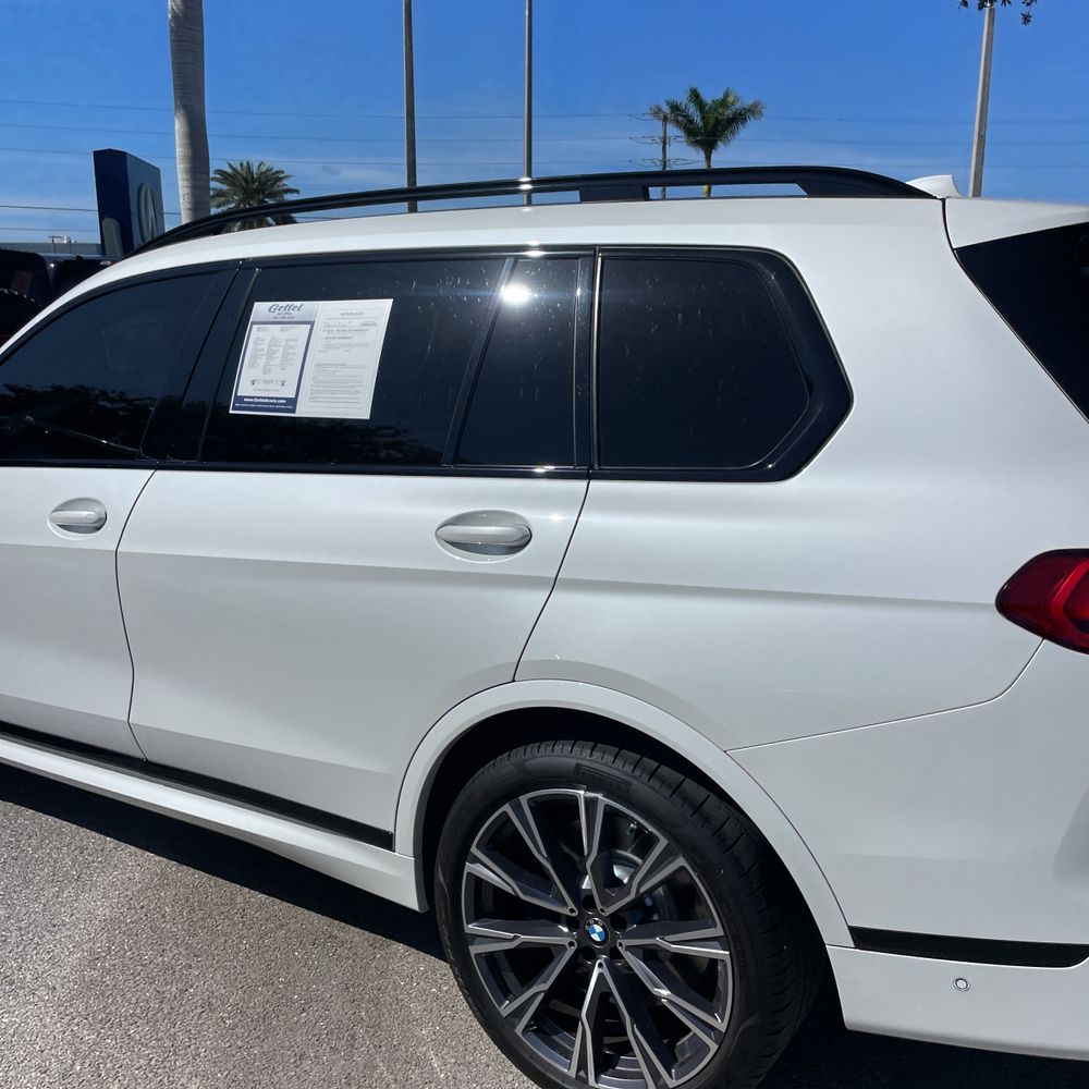 2022 BMW X7 M50i