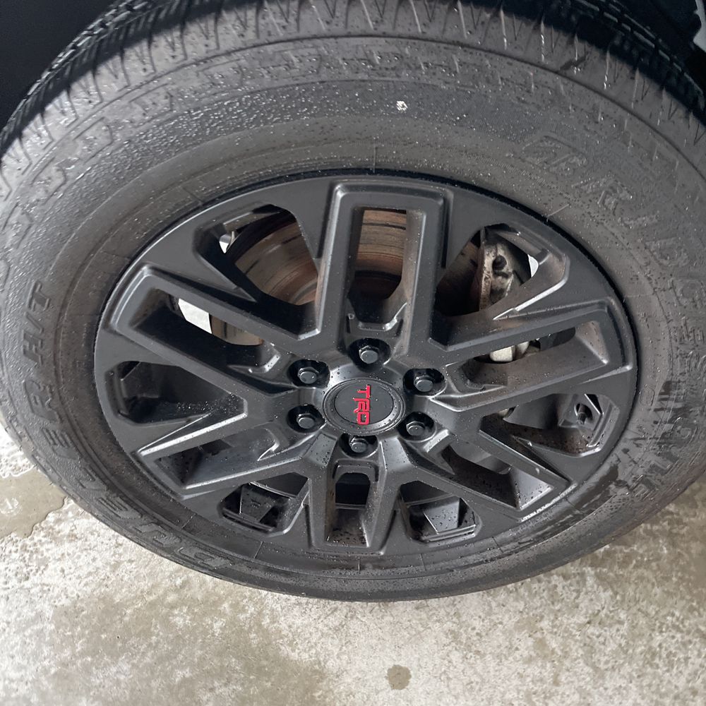2024 Toyota Sequoia SR5