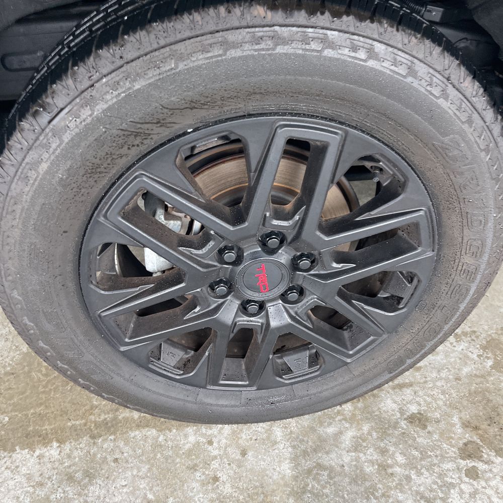 2024 Toyota Sequoia SR5