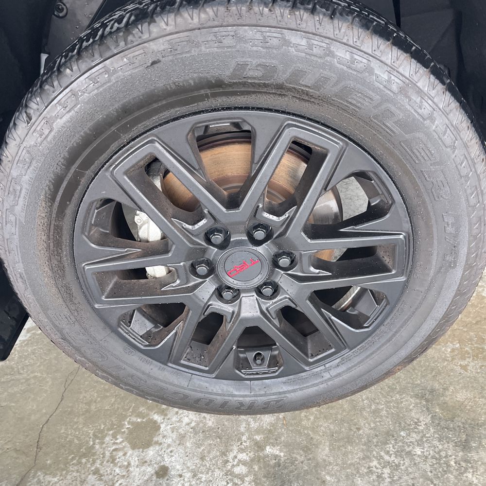 2024 Toyota Sequoia SR5