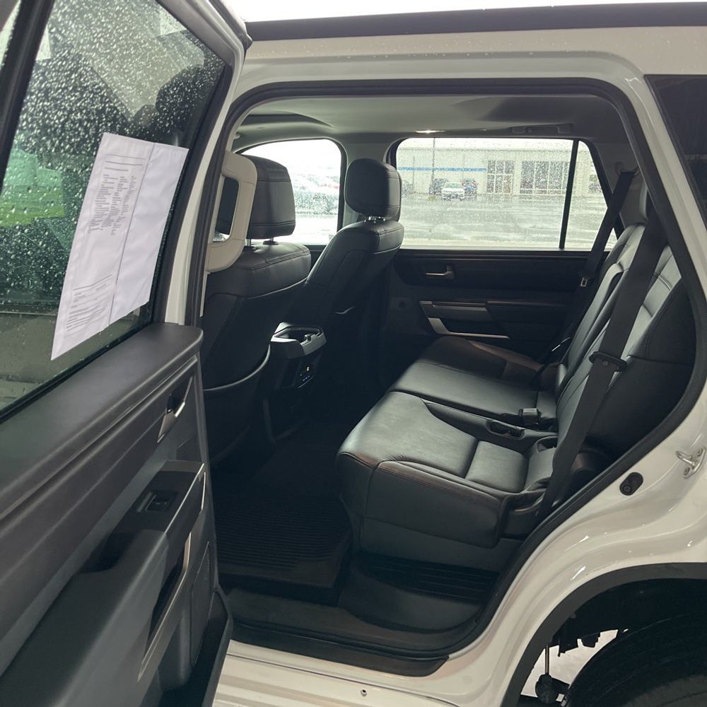 2024 Toyota Sequoia SR5
