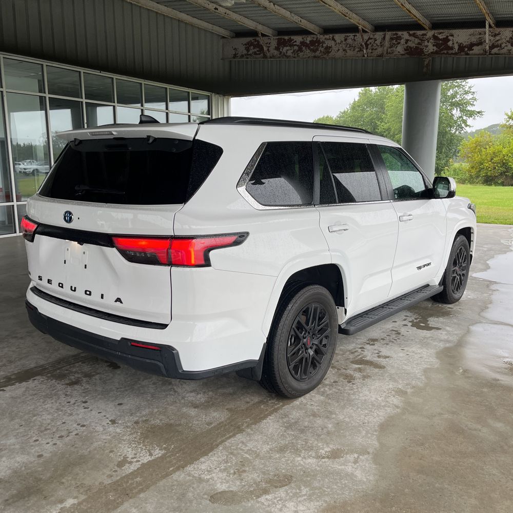 2024 Toyota Sequoia SR5