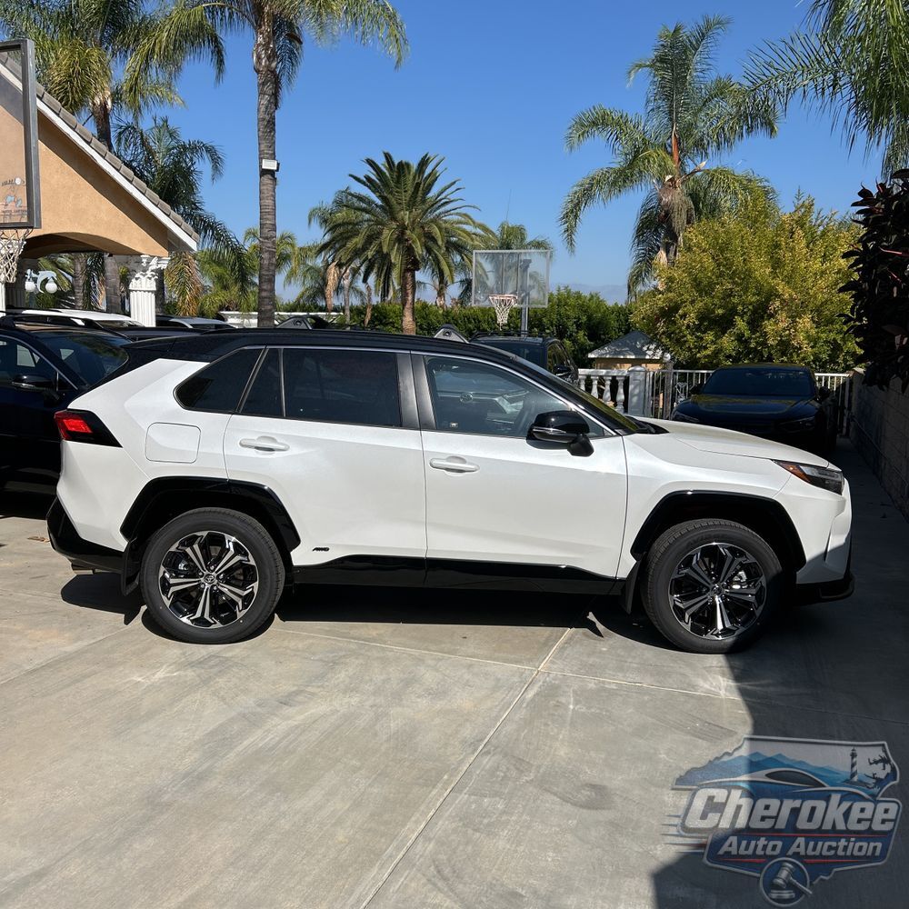 2025 Toyota RAV4 Plug-in Hybrid XSE