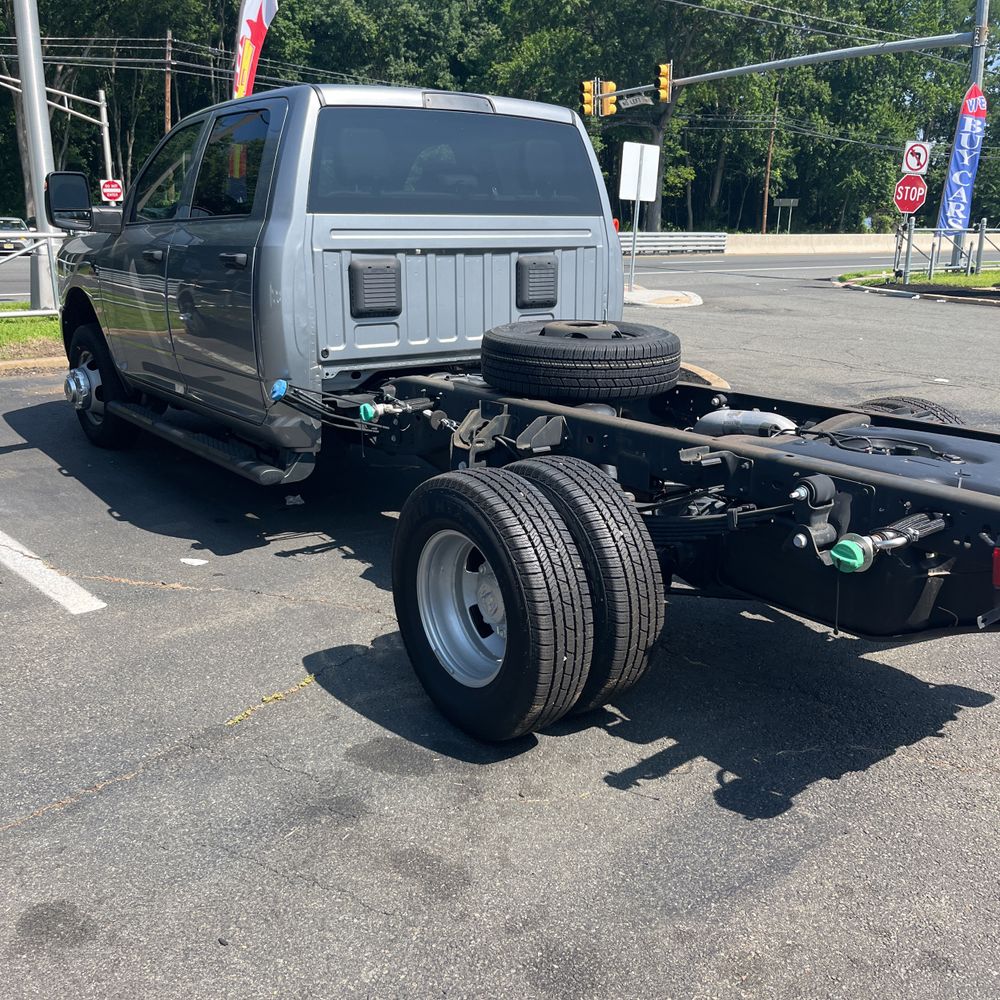 2023 Ram 3500 Cab/Chassis Tradesman
