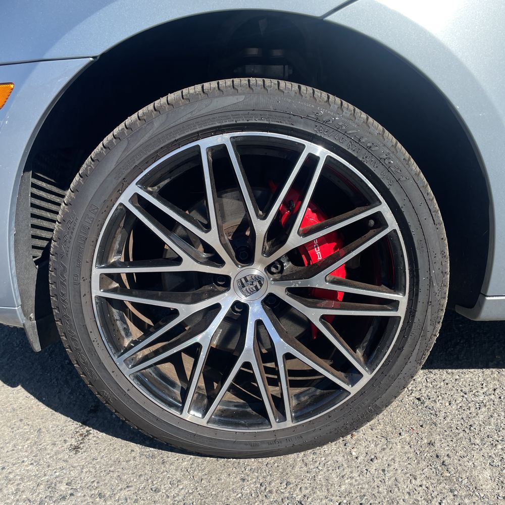 2023 Porsche Macan S