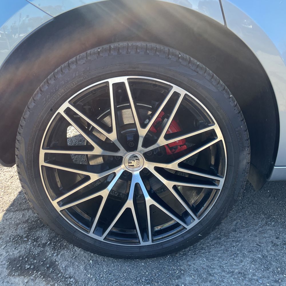 2023 Porsche Macan S