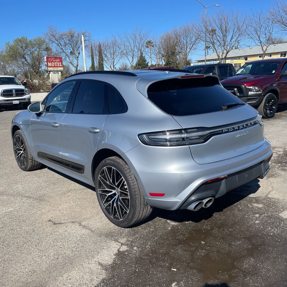 2023 Porsche Macan S