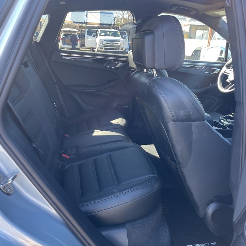 2023 Porsche Macan S