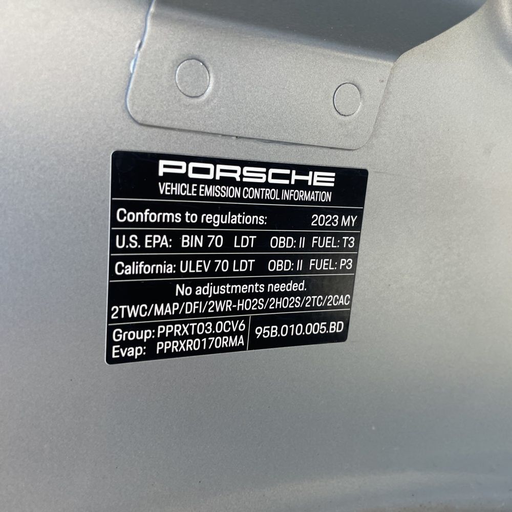 2023 Porsche Macan S