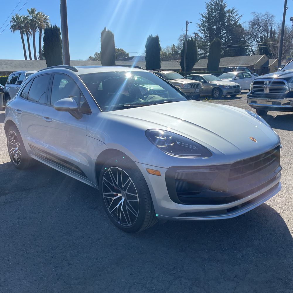 2023 Porsche Macan S