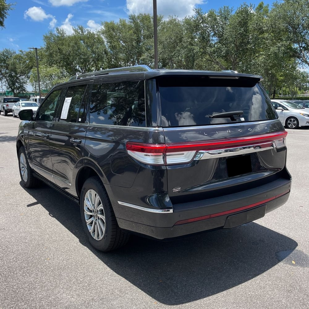 2023 Lincoln Navigator Standard