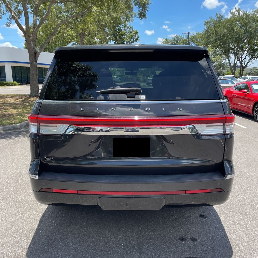 2023 Lincoln Navigator Standard