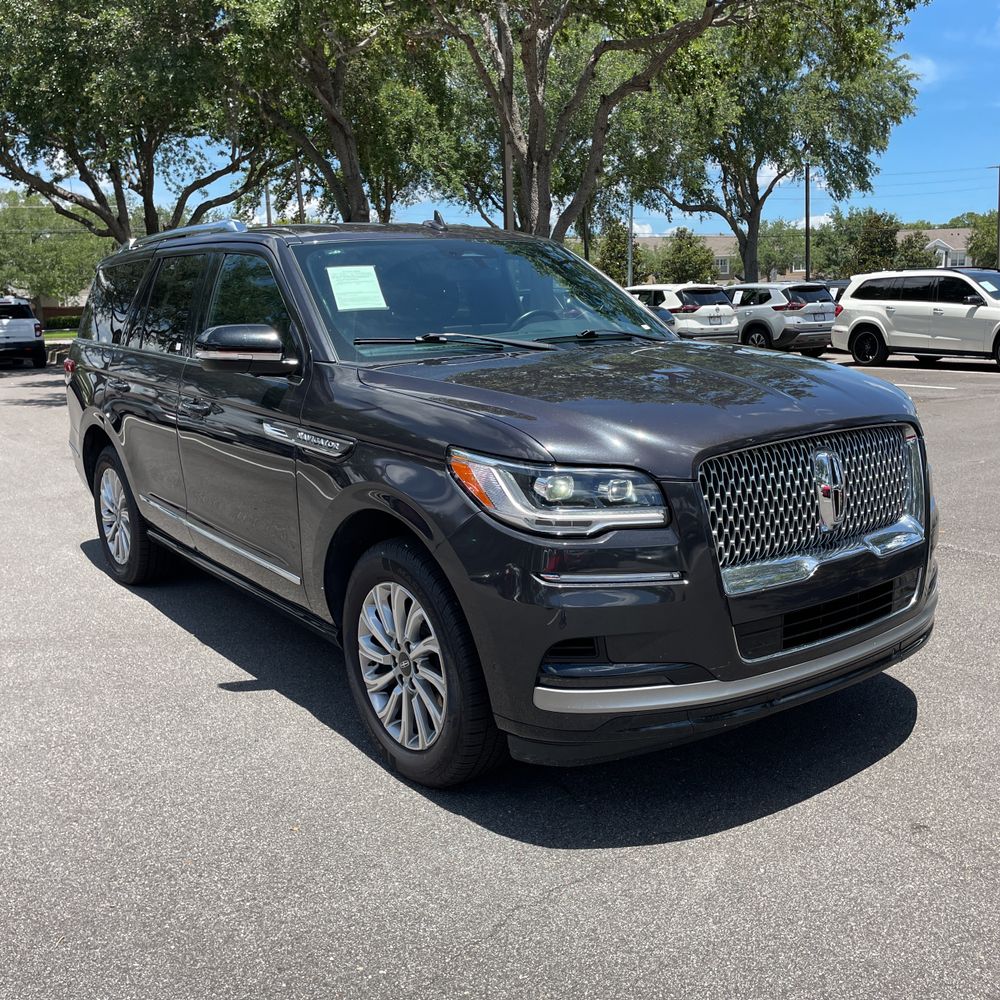 2023 Lincoln Navigator Standard