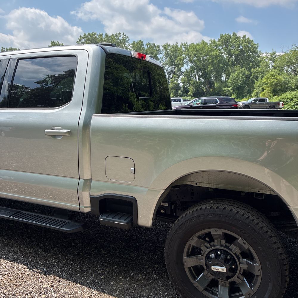 2024 Ford F250 S/D Lariat