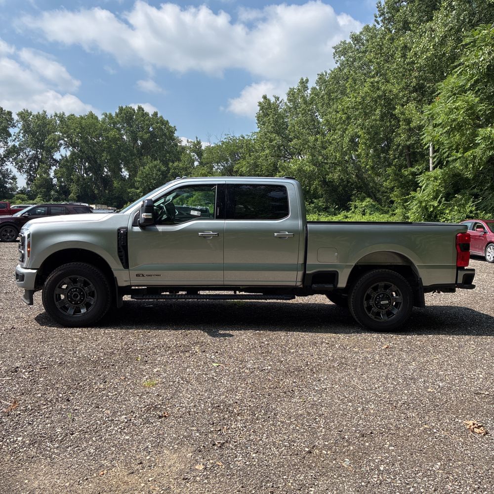 2024 Ford F250 S/D Lariat