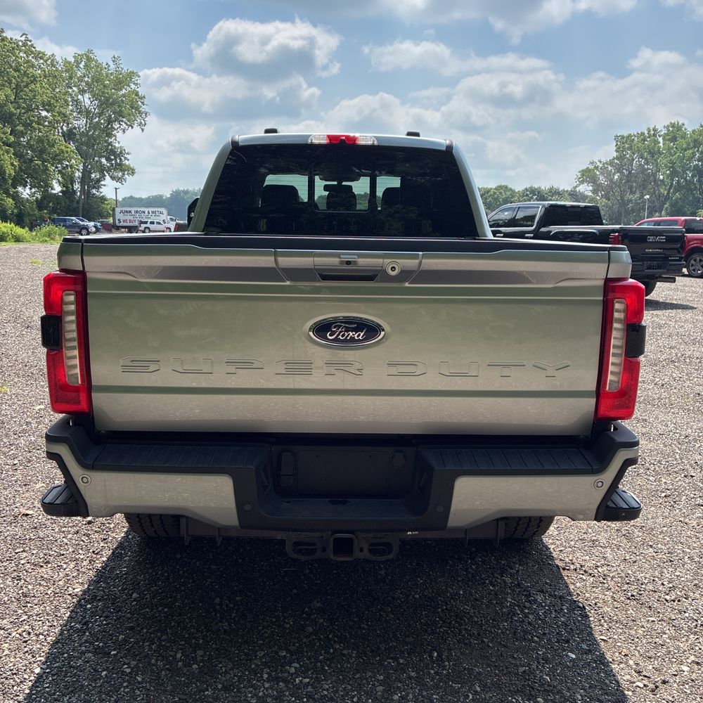 2024 Ford F250 S/D Lariat
