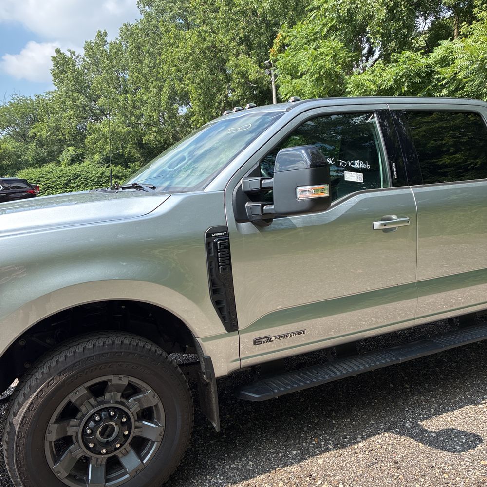 2024 Ford F250 S/D Lariat