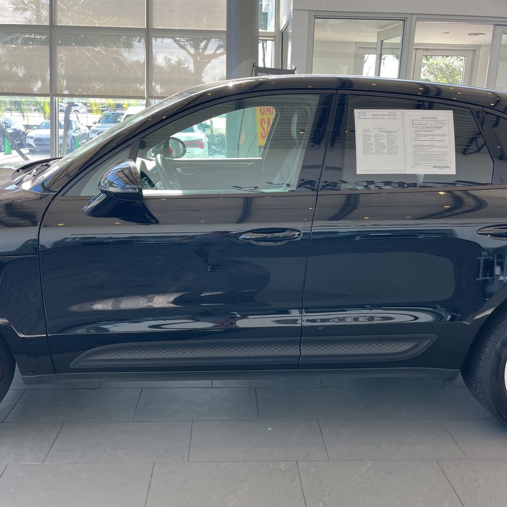 2024 Porsche Macan Base