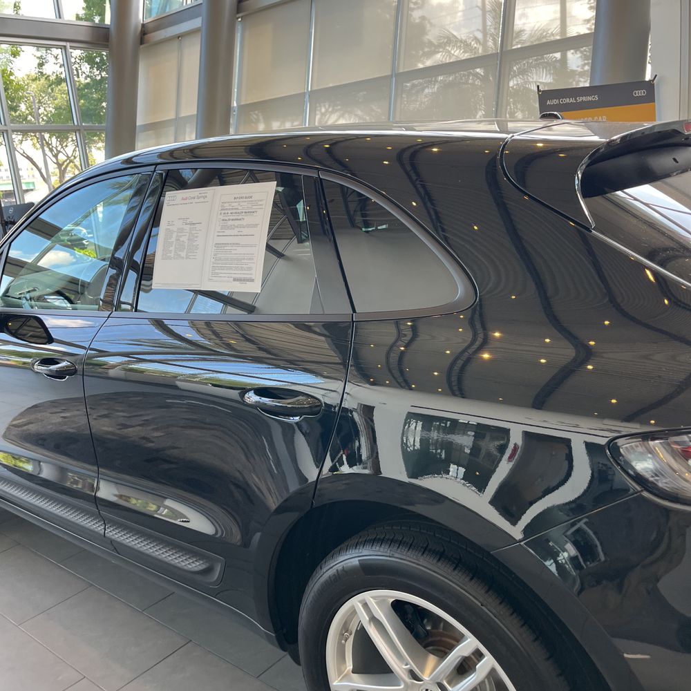2024 Porsche Macan Base
