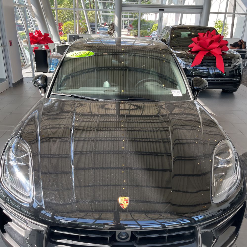 2024 Porsche Macan Base